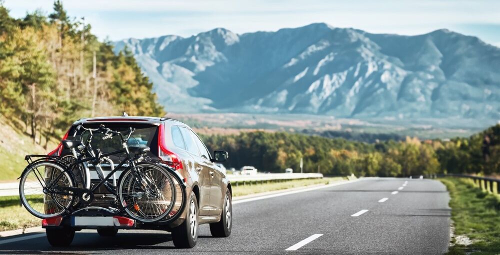 Ako prevážať elektrobicykel: Praktický radca pre cesty bez stresu