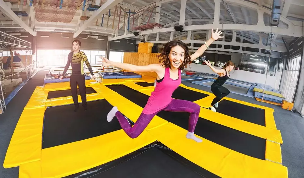 Vyskočte si! Cvičenie na trampolíne je pre každého