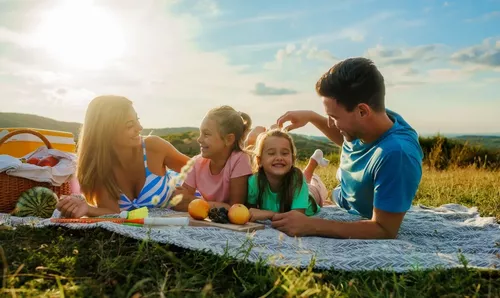Bez pikniku nie je leto! Čo nesmie chýbať na rodinnom výlete?