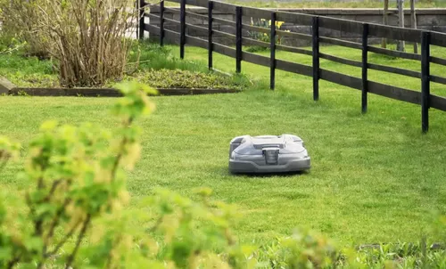 Keď tráva mizne pred očami: Trávniková revolúcia s LiDAR kosačkou