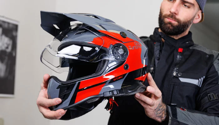 Enduro prilby