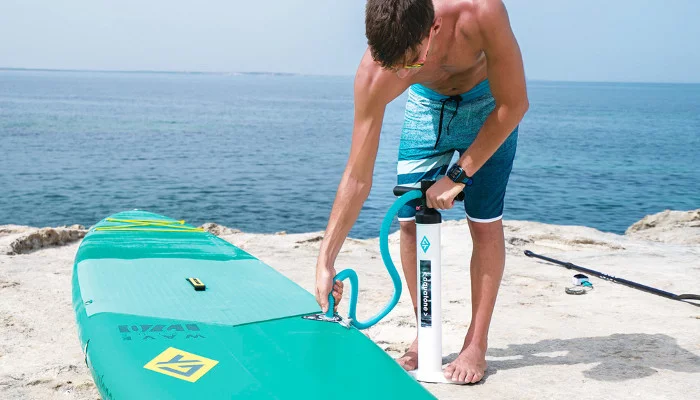 Pumpy a tlakomery k paddleboardom