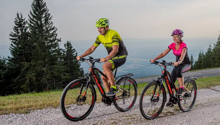 Trekingové a crossové elektrobicykle Ghost
