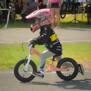 Detské odrážadlo inSPORTline Pufino 12" - broskyňová