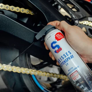 Mazivo na reťaze S100 White Chain Spray 2.0 400 ml s aplikátorom