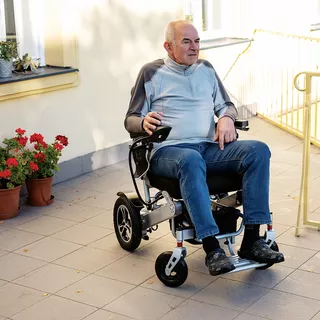 Elektrický invalidný vozík inSPORTline Hawkie 700W - 2. akosť