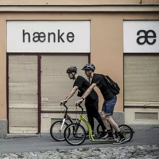 Kolobežka Yedoo Rodstr 20/16" - čierno-biela