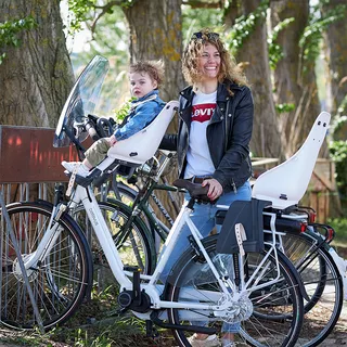 Zadná sedačka na bicykel s adaptérom a nosičom na sedlovku Urban Iki - Sakura ružová/Shinju biela