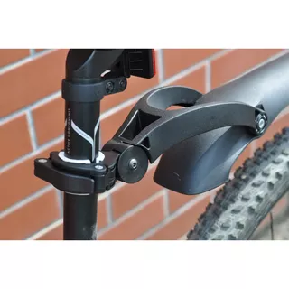 Zadný blatník Simpla Hammer Pro 24-29" na sedlovku, čierny