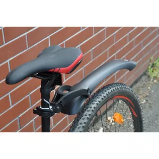 Zadný blatník Simpla Hammer Pro 24-29" na sedlovku, čierny