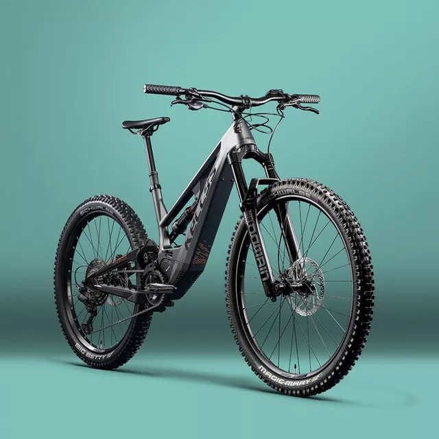 Celoodpružený elektrobicykel KELLYS THEOS F60 SH 820Wh 29"/27,5" - model 2025 - Anthracite