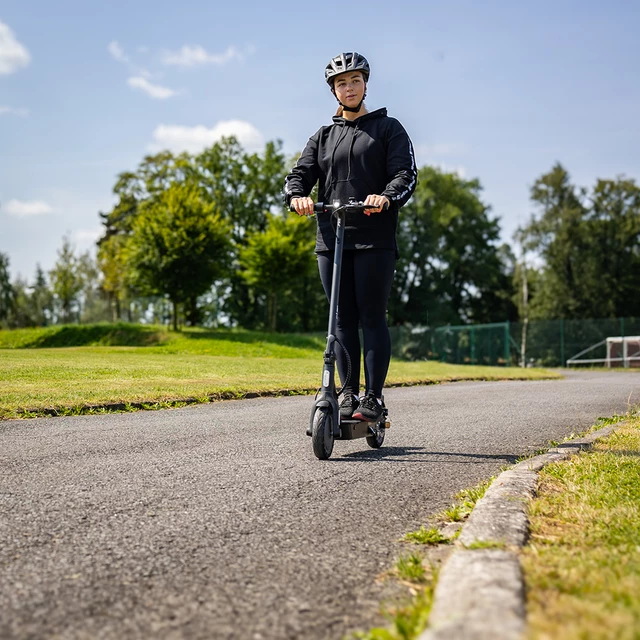 Elektrická kolobežka W-TEC Nikotes 350W 8,5" - 2.akosť