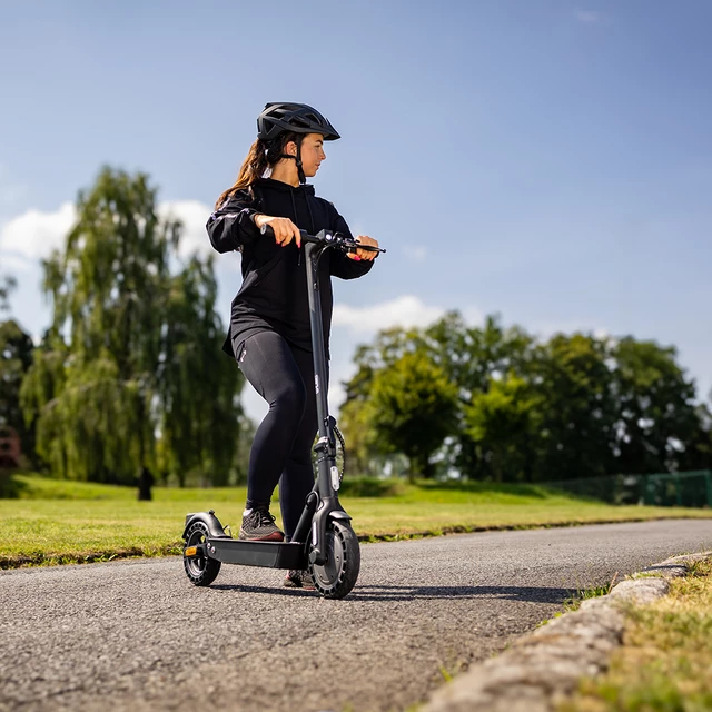 Elektrická kolobežka W-TEC Nikotes 350W 8,5" - 2.akosť
