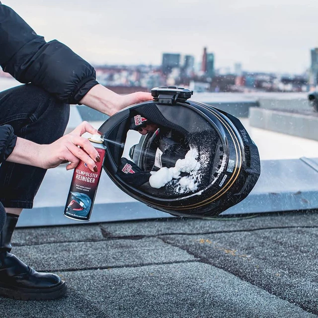 Čistič a dezinfekcia interiéru prilby S100 Helmet Interior Cleaner 300 ml