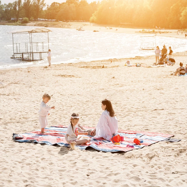 Pikniková deka inSPORTline Livetino 300x200 cm - ibišteková noc