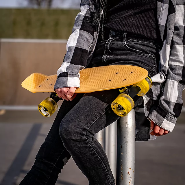 Svietiaci penny board WORKER Solosy C1 22"