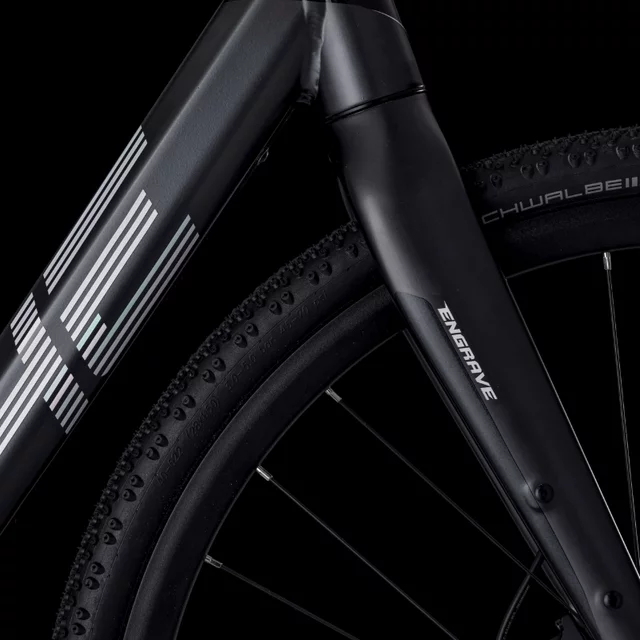 Gravel elektrobicykel 4EVER ENGRAVE FLAT 28" - titan/hologram