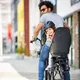 Zadná sedačka na bicykel s adaptérom a nosičom na sedlovku Urban Iki - Sakura ružová/Shinju biela