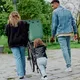 Zadná sedačka na bicykel s adaptérom a nosičom na sedlovku Urban Iki - Sakura ružová/Shinju biela
